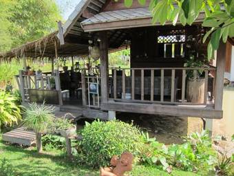 Hotel Baan Chai Thung Resort