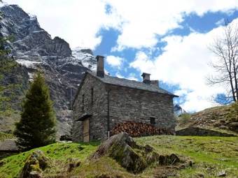 Holiday Home Rustico Dara Cotta Malvaglia