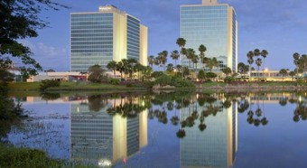 Hotel Doubletree By Hilton At The Entrance To Universal Orlando