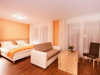 Apartment Wohntel-11