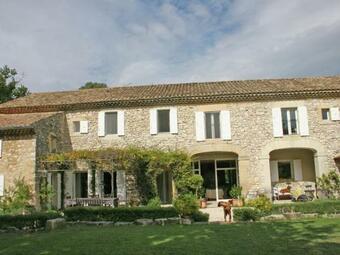 Spacious Mansion In Grignan With Swimming Pool