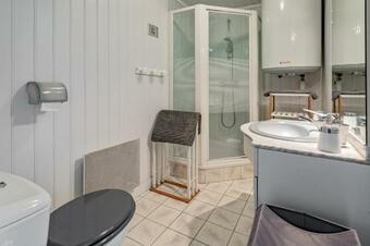 House With 2 Bedrooms In Guimaec With Wonderful Sea View Enclosed Garden And Wifi 500 M From The Beach