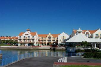 Gulf Harbour Lodge