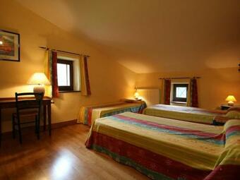 G�te Villeneuve-d'allier, 4 Pi�ces, 6 Personnes - Fr-1-582-208