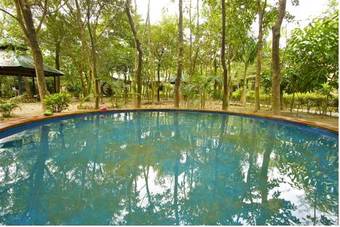 Hotel Maruni Sanctuary Lodge