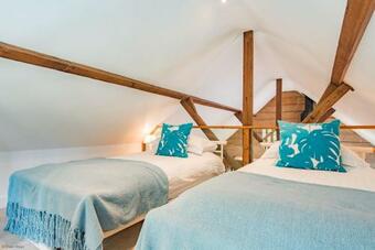 Great Higham Barn And Cottages