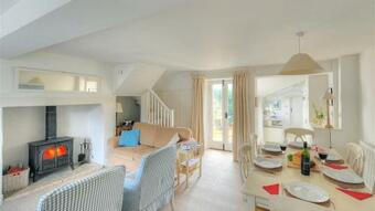 Charm Cottage