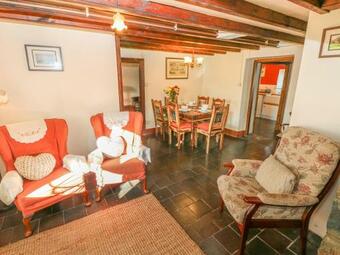 Ffynnondici Farmhouse