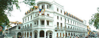 Hotel Queens