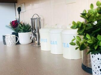 Hostal (29ew-01) Dreams Serviced Accommodations- Staines/heathrow