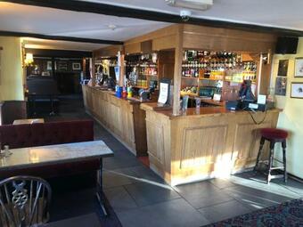 Posada Raleghs Cross Inn