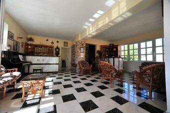 Apartamento Sarakina Hotel