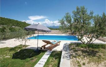 Two-bedroom Holiday Home In Vid