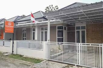 Hotel Koolkost Male Syariah Near Politeknik Negeri Madiun (minimum Stay 6 Nights)