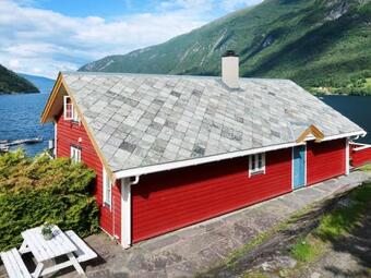 Holiday Home Johans Maria Stova - Fjs606