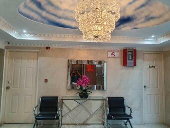 Hostal Residencial La Cantora