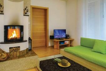Sunny Weekend House