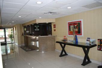 Hotel Jameson Inn & Suites