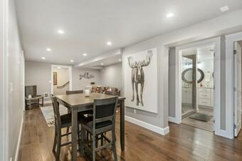 Lakeview Luxury