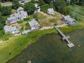 418 Waterfront With Inspiring Views Raised Deck And Living Area Above The Water