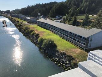 Hotel Jot's Resort