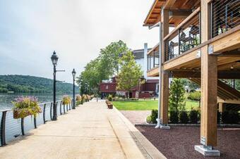 Hotel Ghost Light Inn