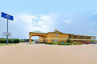 Hotel Pine Point Inn & Suites