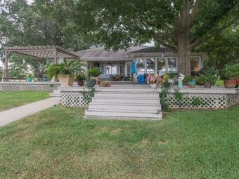 North Wind - Beautiful Home And Backyard For Entertaining