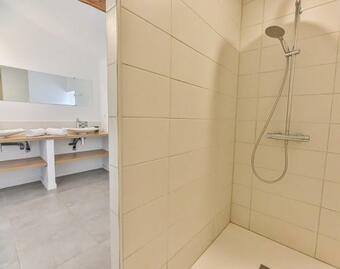 Belle Maison De 300 M2 Avec Piscine, Sauna, Jacuzzi