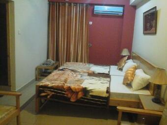 Grandeur Hotel