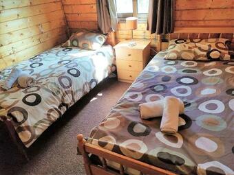 The Cosy Mountain Cabin With Stunning Views In Kardama Forest