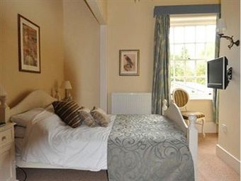 Posada George & Falcon