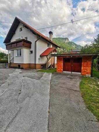 Apartmaji Tom?i?