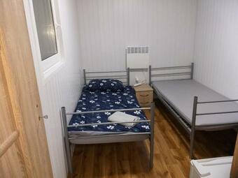 Domek N5 - 2 Pokoje , Kuchnia , ?azienka 5 Osobowy - Freezerhause Izdebno- Noclegigrodziskpl
