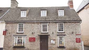 Hostal Seven Stars