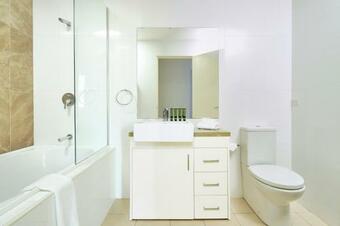 Spacious 2 Bedroom Garden Apartment