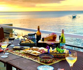 Hotel Pamanilao And Padoy's Dive Camp