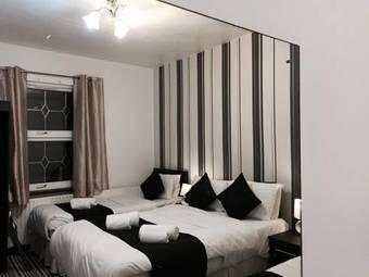 Hostal Firs Lodge