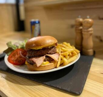 Hotel The Originals Access, H�tel Foix (p'tit Dej-hotel)