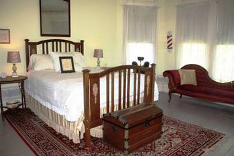 Munzesheimer Manor Bed & Breakfast