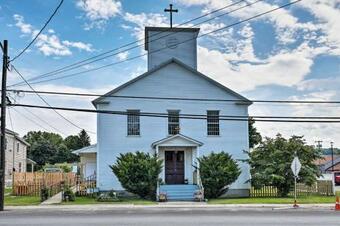 Unique Pet Friendly Home - 3 Mi To Dundee Wineries