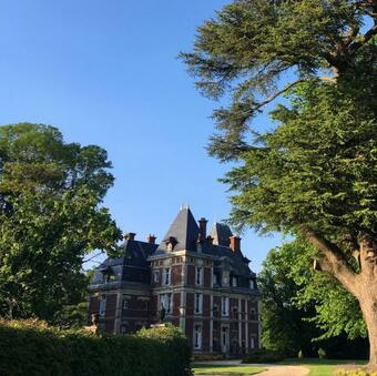 Villa Aile Ch�teau La Chapelle Du Bois Des Faulx