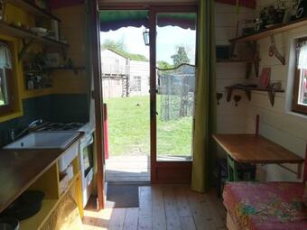 Bed & Breakfast Roulotte Coin De Nature