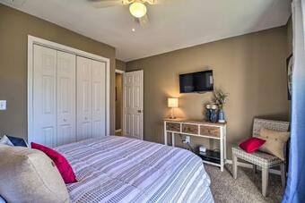 Cozy Lake-view Home Dog Friendly And Boat Slip!