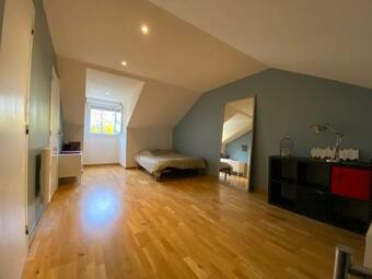 Une Belle Chambre Au Calme Chez Un Compositeur de Dessins Anim�s