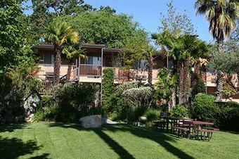 Hotel Adelaide Inn
