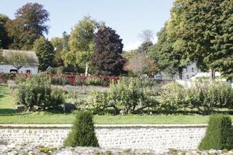 Hostal Avenue Du Ch�teau
