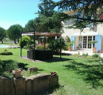 Bed & Breakfast Mas Des Bougainvillees