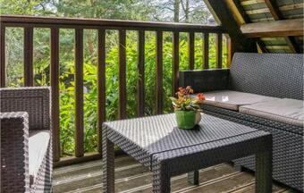 Amazing Apartment In Vasteville W/ Jacuzzi, Wifi And 1 Bedrooms