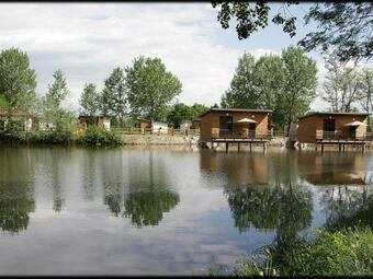 G�te Veauchette, 2 Pi�ces, 2 Personnes - Fr-1-496-83